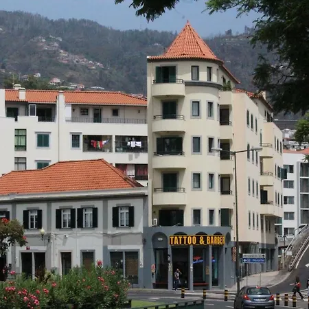 Be My Guest Penthouse Funchal Apartment *